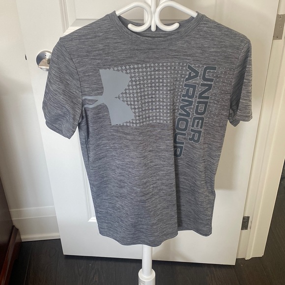 Under armour t-shirt - Picture 1 of 1